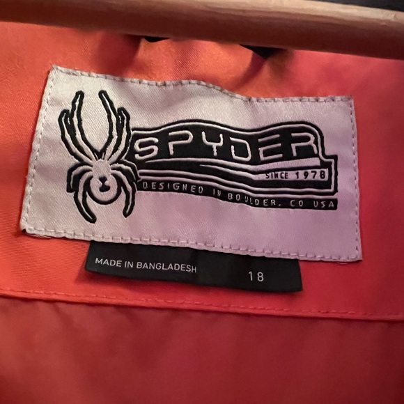 🏂 Spyder Conquer Winter Jacket 225033 | Peach and Black | Youth Size 18 - Picture 6 of 11